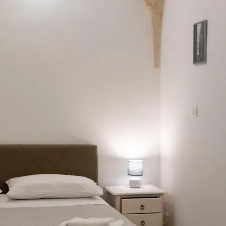 Virginia 3*